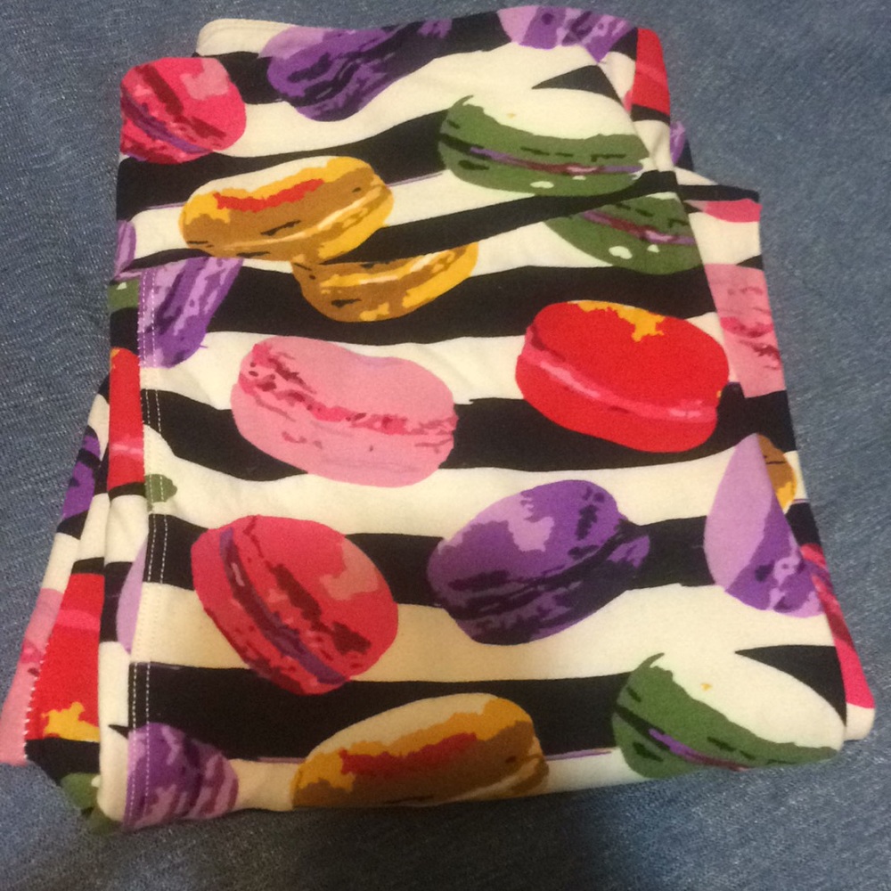LuLaRoe macaroon leggings